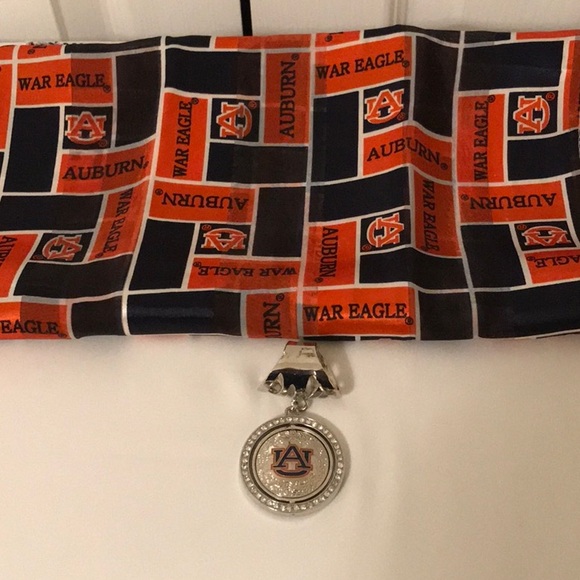 AUBURN UNIVERSITY SCARF & REVERSIBLE ENHANCER - Picture 1 of 3
